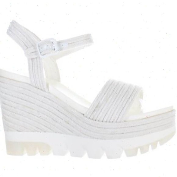 mia nakita wedge sandal
